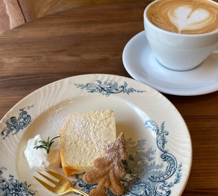 堺カフェ eine pause チーズケーキとラテ