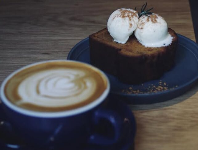 大阪天満・SANWA COFFEE WORKS天満本店のスペシャルティコーヒーとおしゃれな店内