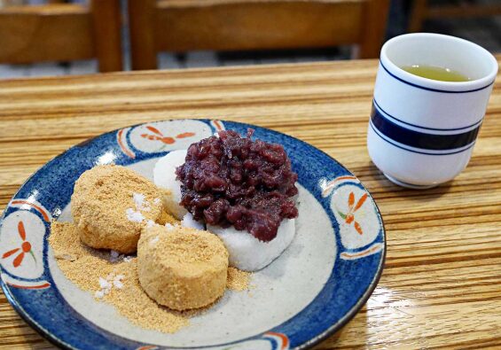 alt="大阪 堂島 出入橋きんつば屋 きんつば 和菓子"
あんころもち