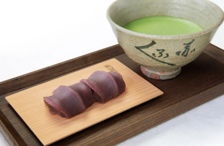 alt="大阪 梅田 赤福カフェ 赤福餅 和菓子カフェ"
赤福餅と抹茶