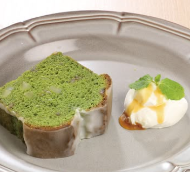 alt="大阪 梅田 阪急うめだ かんみこより 和甘味"
抹茶ケーキ