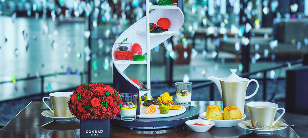 コンラッド大阪｜40 Sky Bar & Lounge苺のアフタヌーンティーの写真