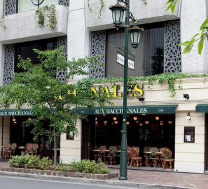 AUX BACCHANALES 梅田の外観