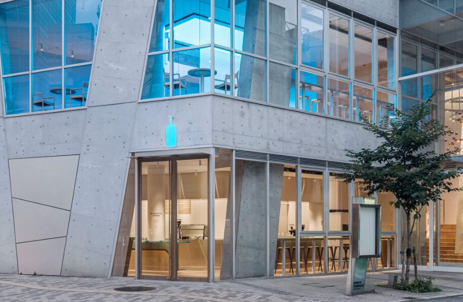 ブルーボトルコーヒー 梅田茶屋町カフェの外観