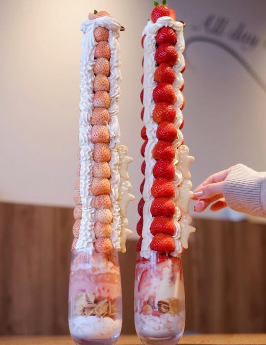 Fruit cafe HIKARIのいちごパフェ