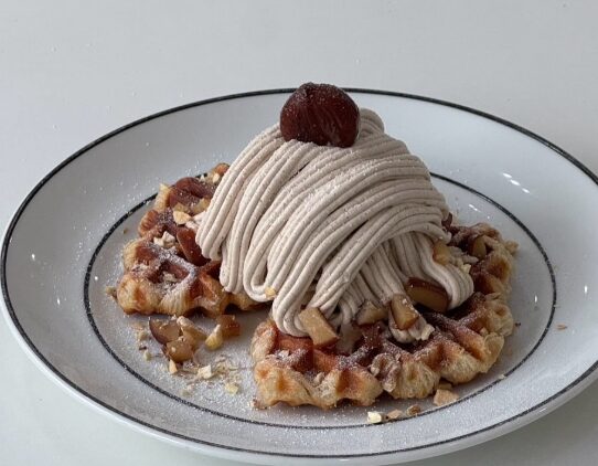  IN THE CARTOON LINKSUMEDA店のワッフルモンブラン