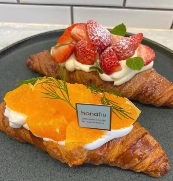 FRUiT 阪神梅田店のフルーツクロワッサン