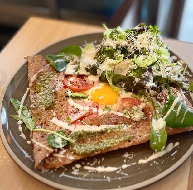 梅田　ガレットランチ　PALM Cafeさんのガレット・コンプレット