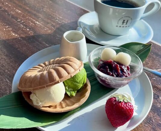 北摂焙煎所 本店 / cafe matinのどら焼きアイス